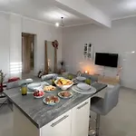Averto House